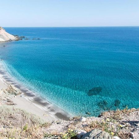 Thalassopetra In Agia Kyriaki Agia Kiriaki Beach  Екстериор снимка